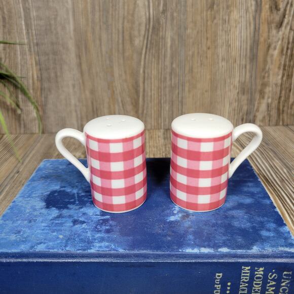 Vintage Red Gingham Salt & Pepper Shakers - Picture 2 of 5